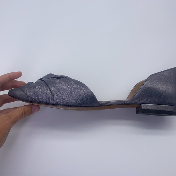 Donald Pliner - Dorsey Silver Leather Pointed Toe Flats Size 8.5 - Picture 6 of 15